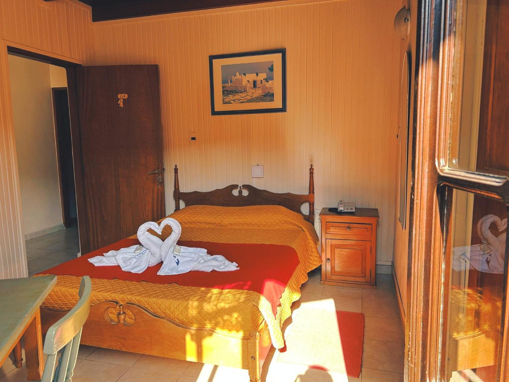 Apart Hotel Geminis Termas del Dayman Luaran gambar